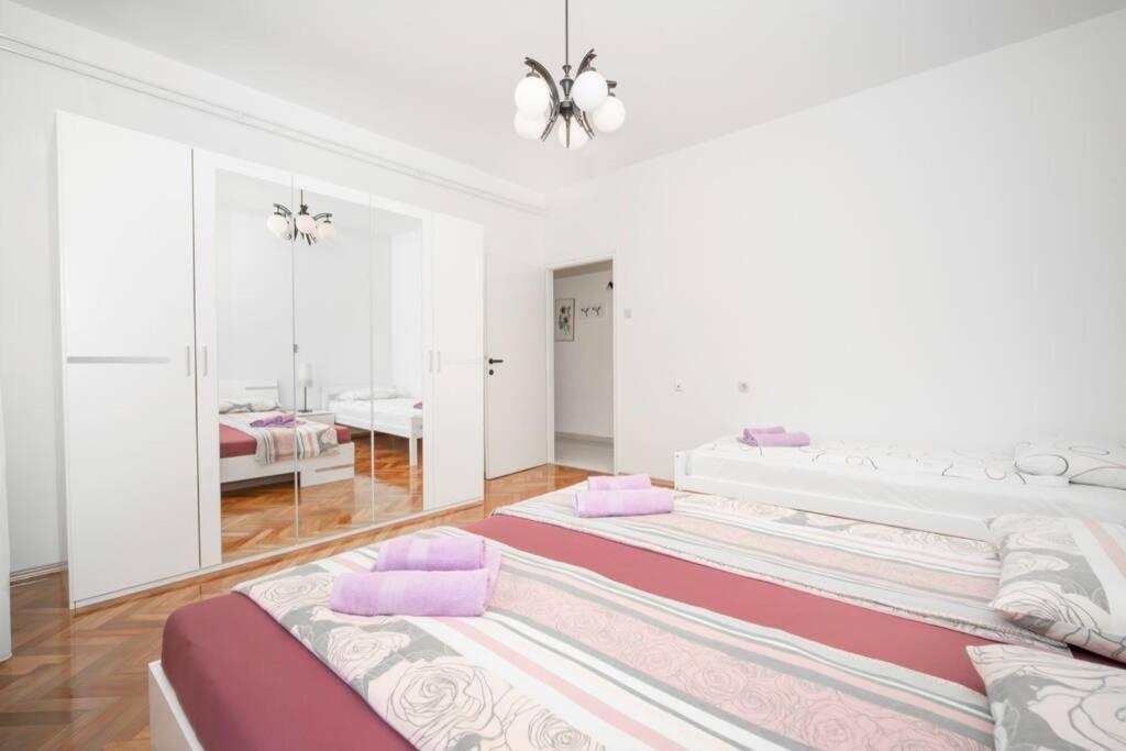 Apartman Noemi Rabac Eksteriør billede